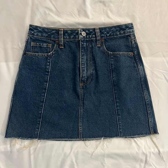 A-line Jean Skirt. Abercrombie - Picture 4 of 9